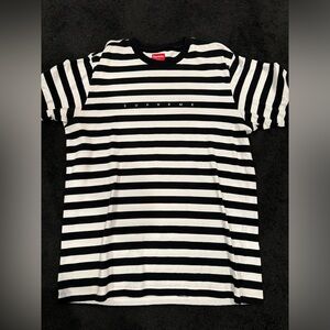 Supreme T shirt Size Large
